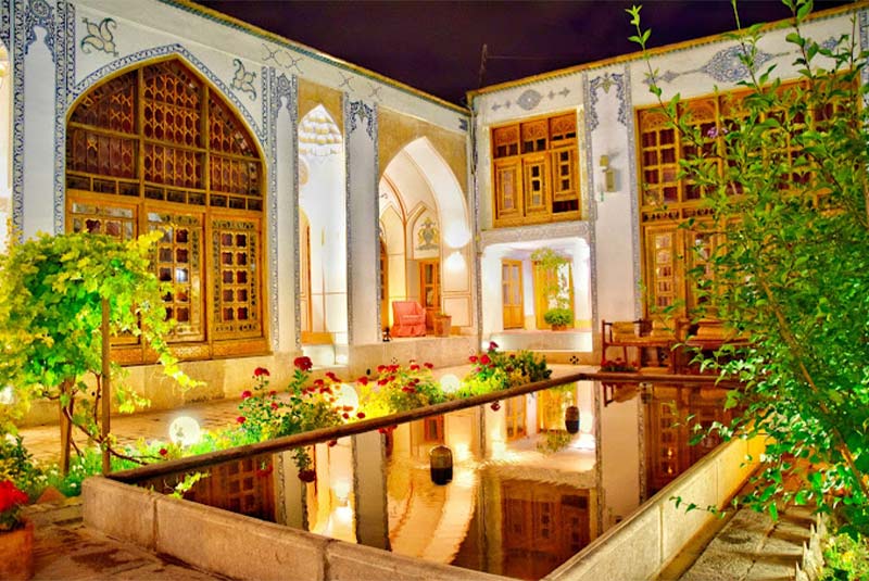 Isfahan traditional hotel