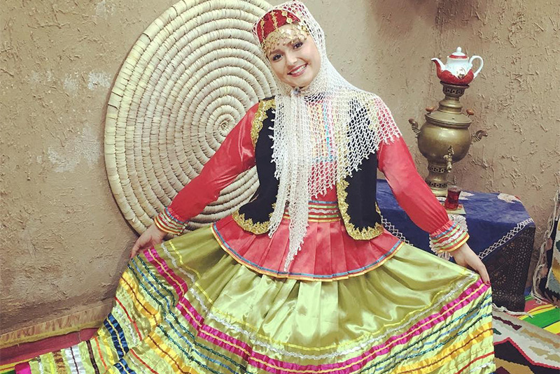 Traditional deals iranian dress