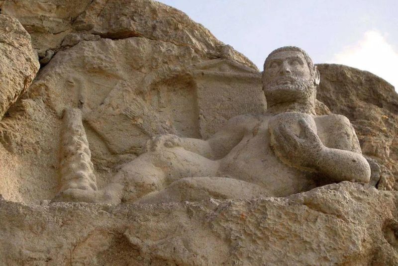 Statue of Iranian Hercules