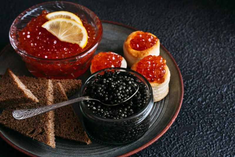 How is Iranian Caviar Served