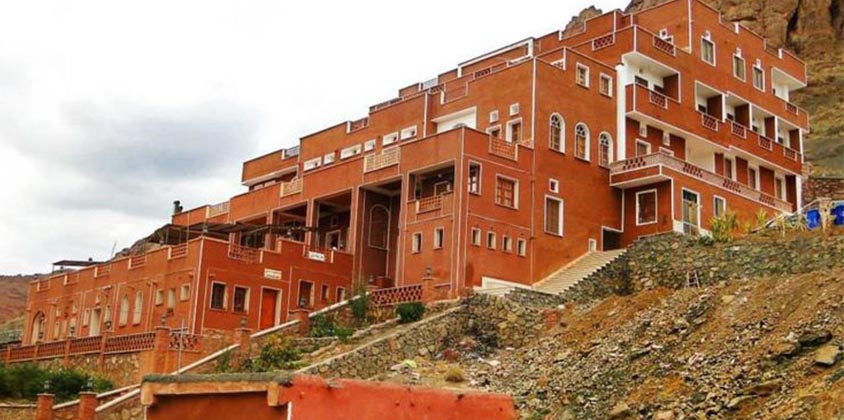 Abyaneh Viuna Hotel