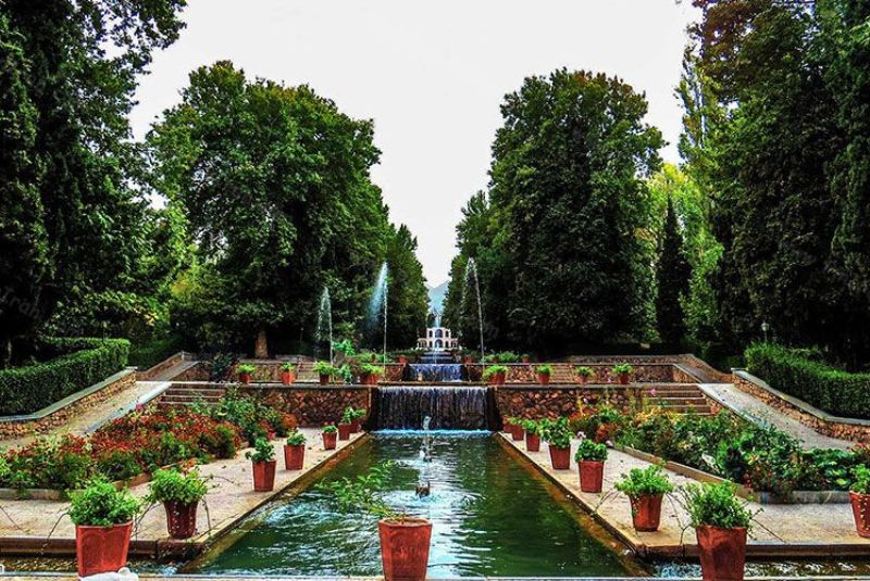 Tips for Exploring Shahzadeh Mahan Garden