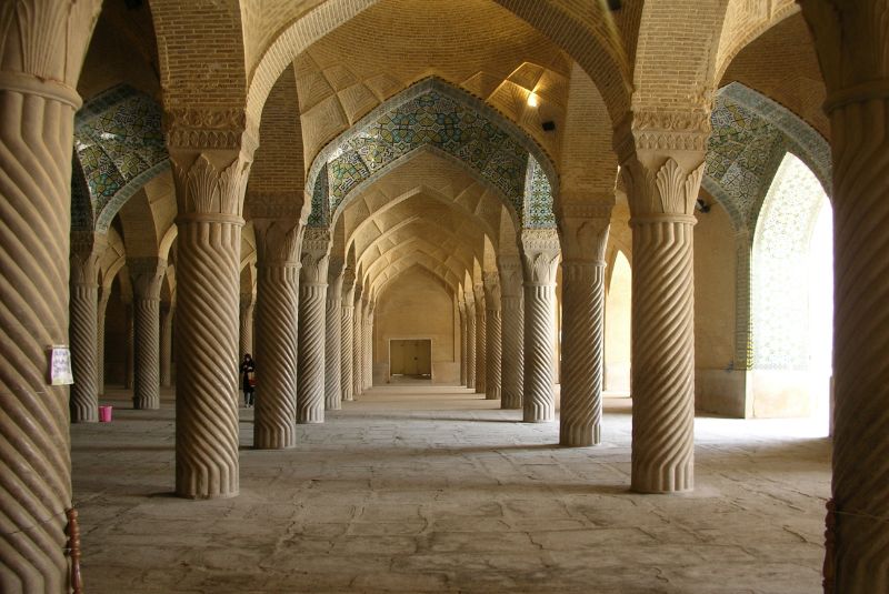 Eavar Shiraz Tours
