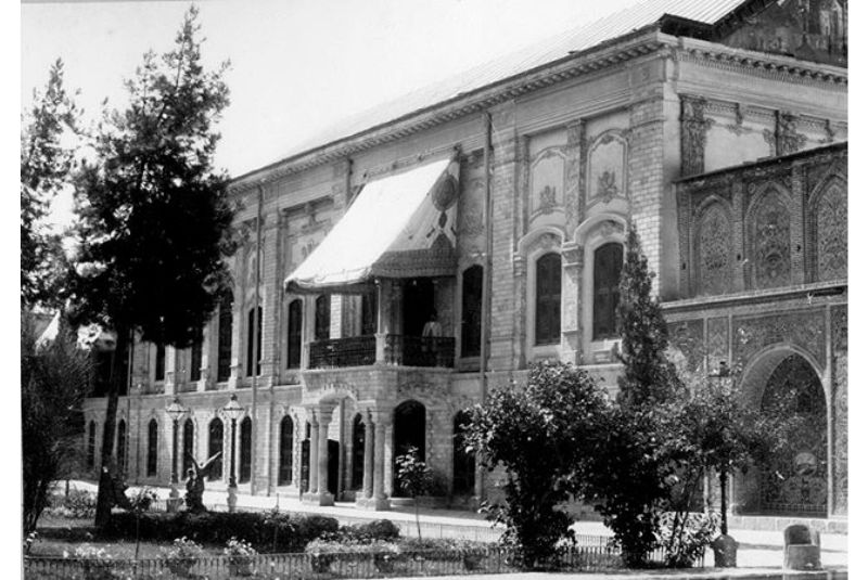 Abyaz Palace History and Background
