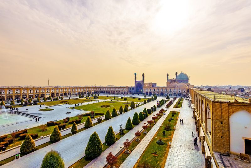 Notable Landmarks near Naghsh-e Jahan Square