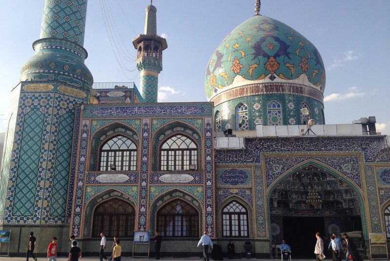 4. Emamzadeh Saleh Shrine Architecture and Features
