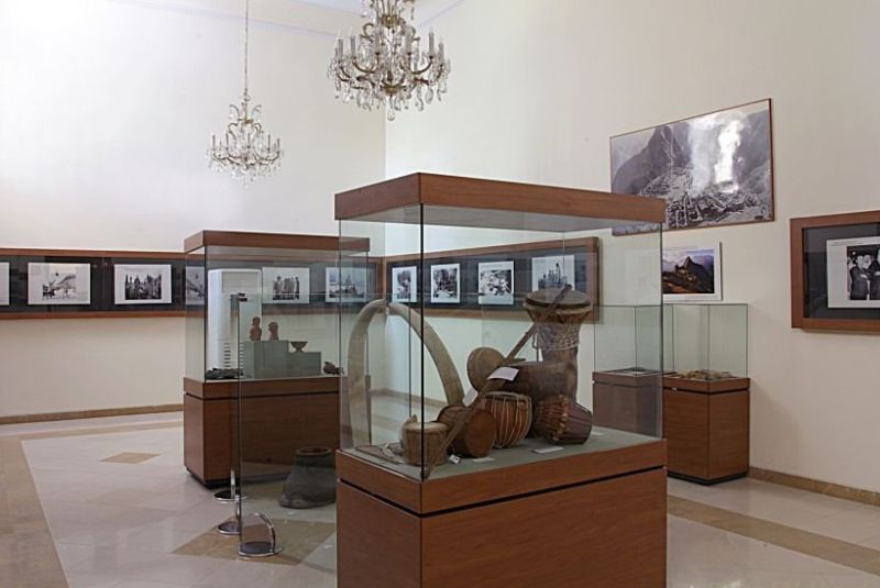 8. Exhibits and Collections of the Omidvar Brothers Museum