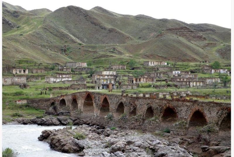 Historic Khamarloo Bridge