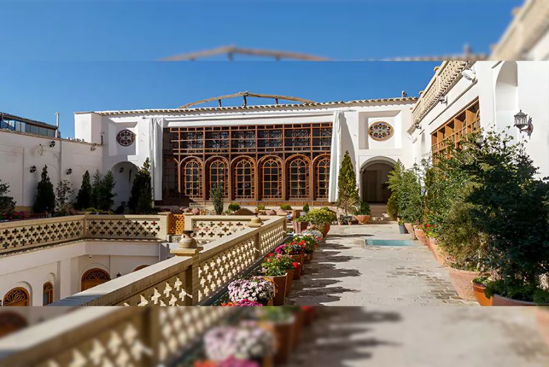 Rooms and Suites of the Ghasr-e Monshi Boutique Hotel