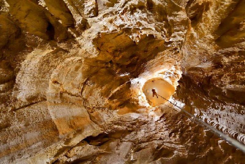 History of Exploration at Parau Cave