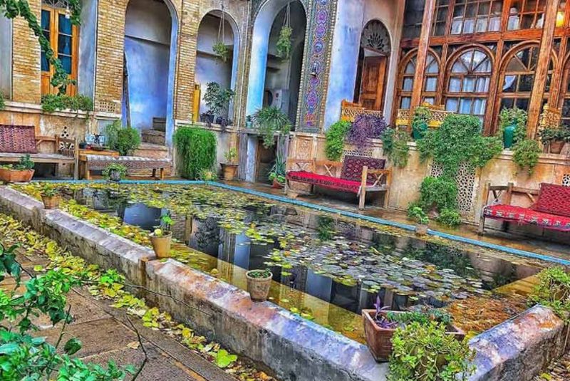 Tips for Visiting Historical Houses in Shiraz