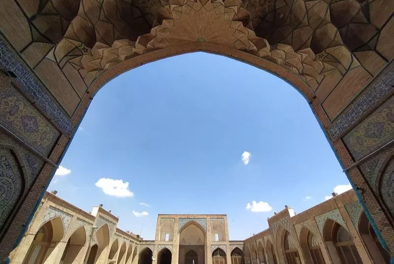 Architecture of Qom Atiq Mosque