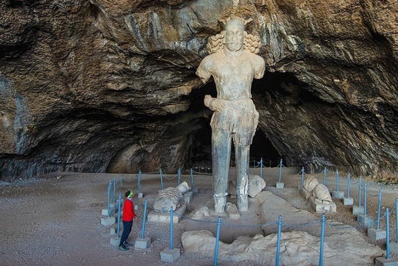 Shapur Cave