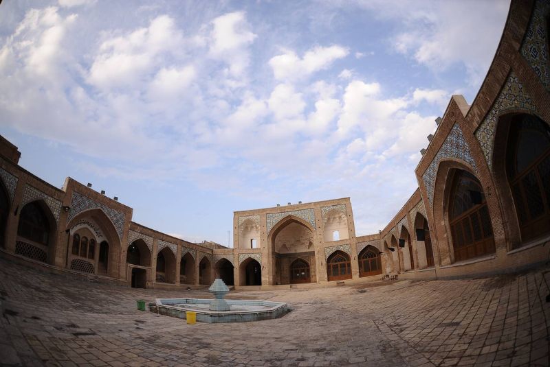 History of Qom Atiq Mosque