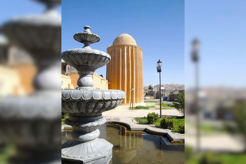 Tips for Visiting Kashaneh Bastam Tower