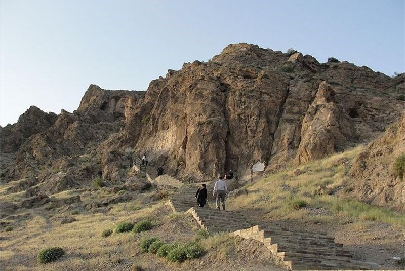 Khan Takhty Rock Relief Location and Access