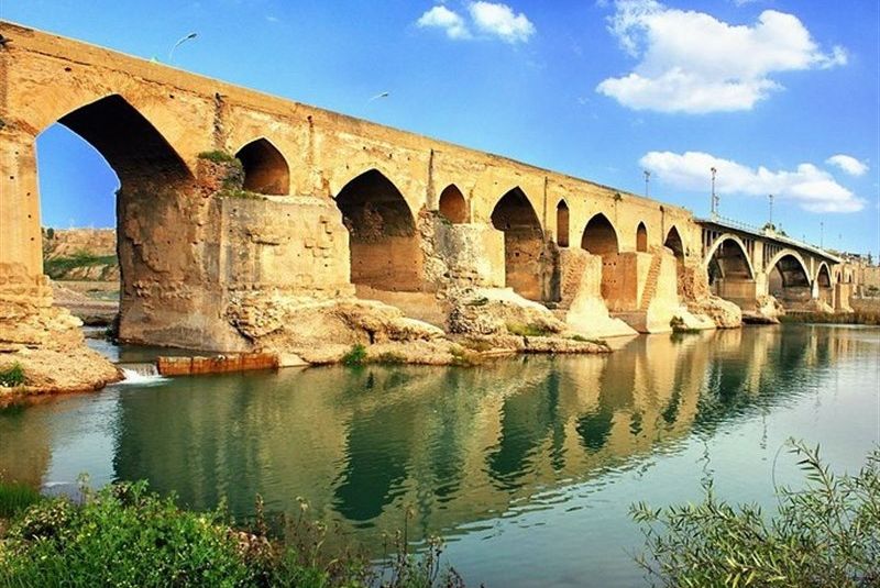 Architecture of the Old Bridge of Dezful