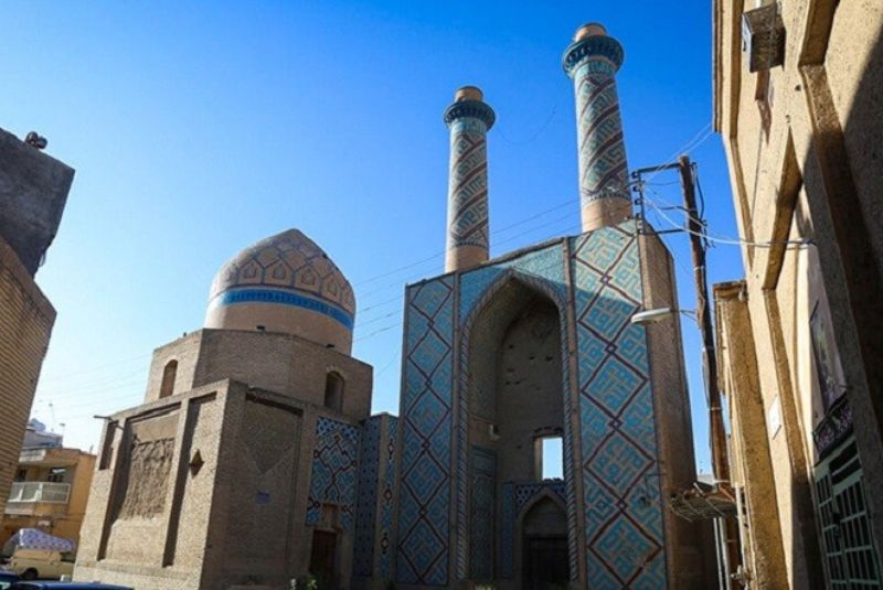 Tips for Visiting the Soltan Bakht Agha Mausoleum and Dardasht Minarets