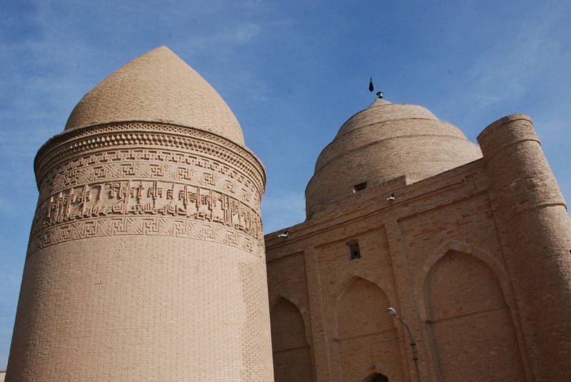 Chehel Dokhtaran Mausoleum Location and Access