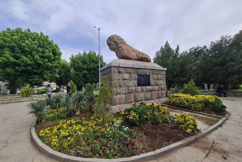 Architecture of the Stone Lion Statue in Hamedan