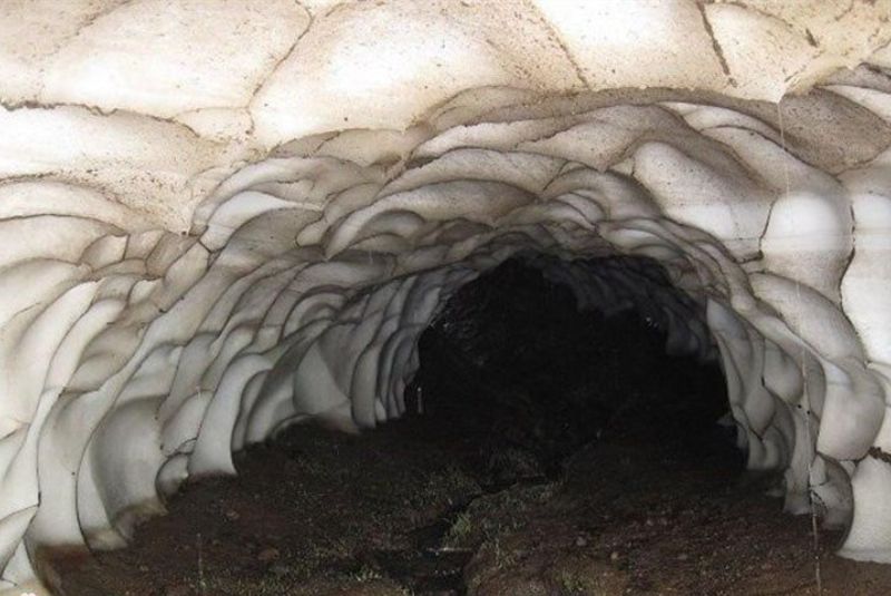 How to Get to the Azna Snow Tunnel